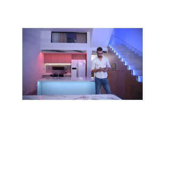 Y1 Home Decore Yeelight x Razer Chroma Gaming Set A, LED Lightstrip STARTER KIT (2 Meter) and Colour light bulbs, Gaming Set A Set